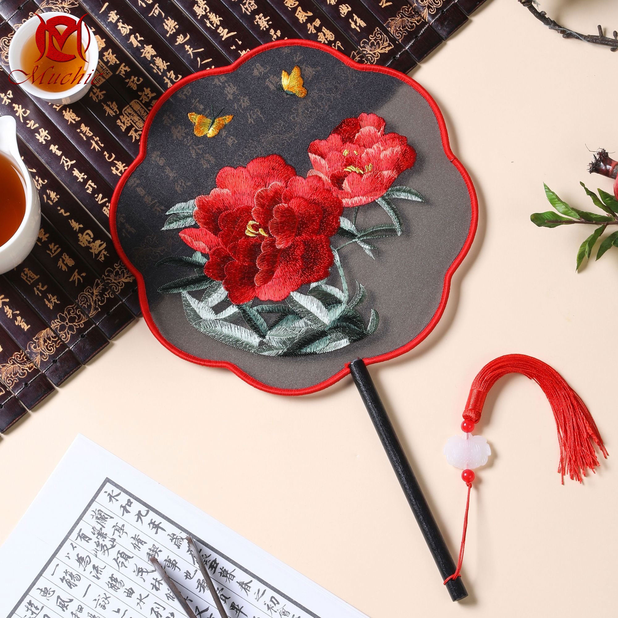 Intangible Cultural Heritage Embroidered Fan (Hand embroidery)(duty free)