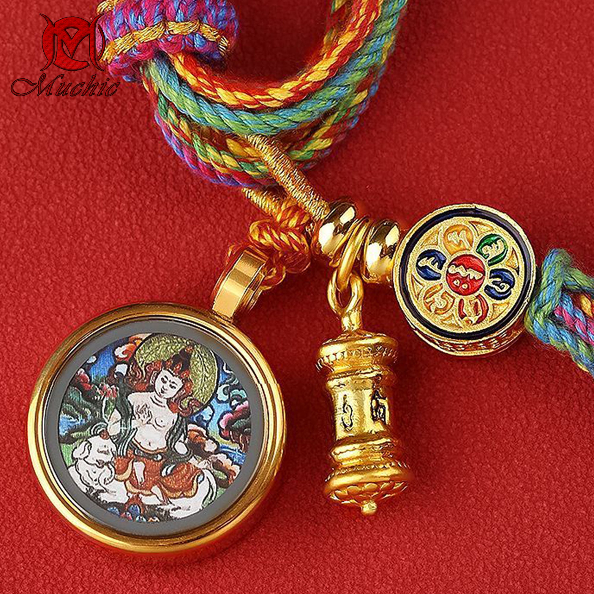Chinese craftsmen carefully craft Tibetan thangka amulet bracelets(duty free)
