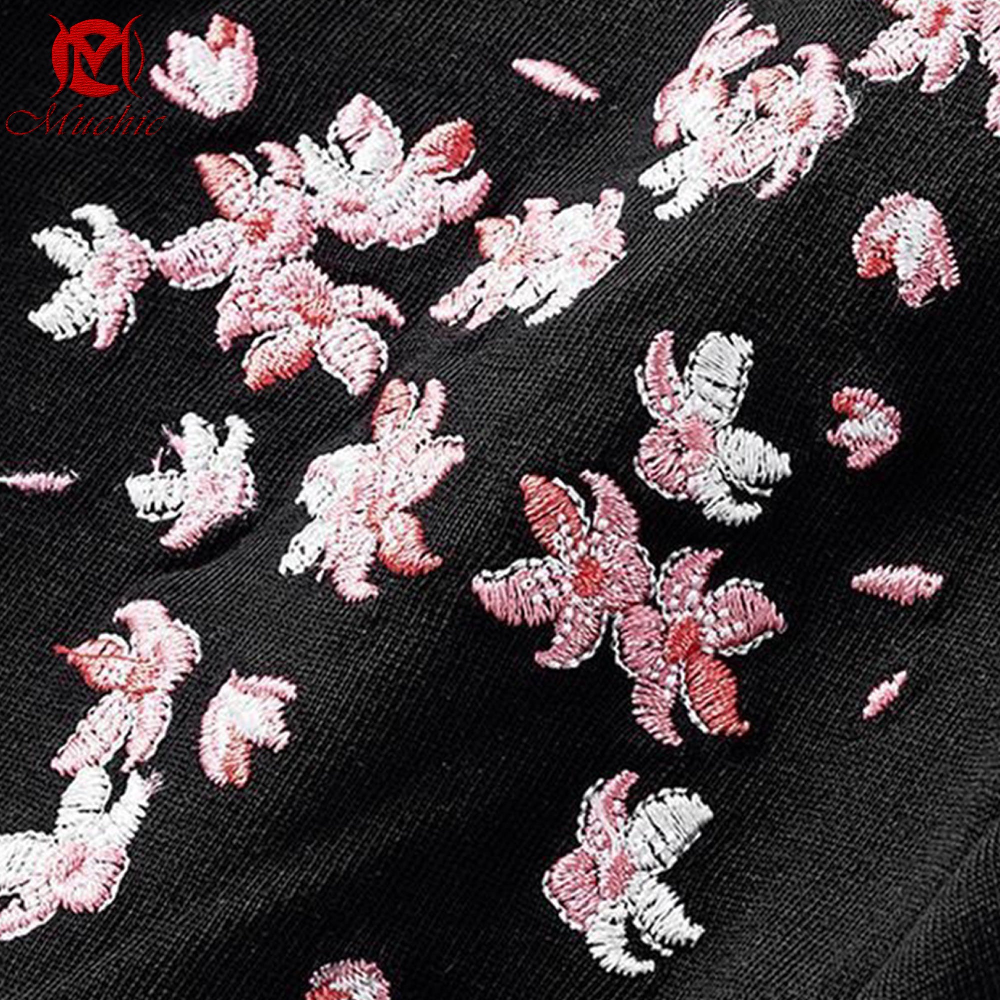 Unisex Intangible Cultural Heritage Goldfish and Cherry Blossom Embroidered T-shirt (Hand-embroidered) (Duty Free)
