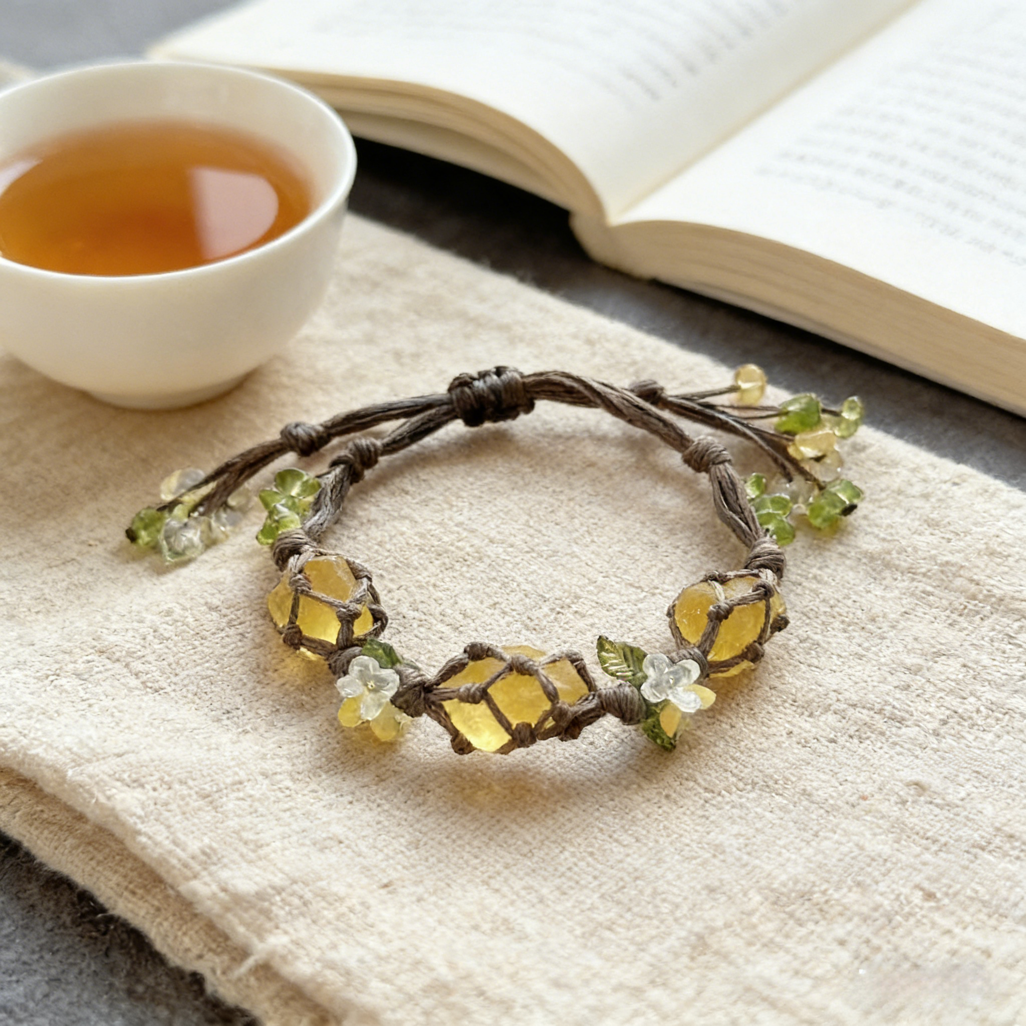 Peridot & Citrine Macrame Bracelet – Growth, Vitality & New Beginnings