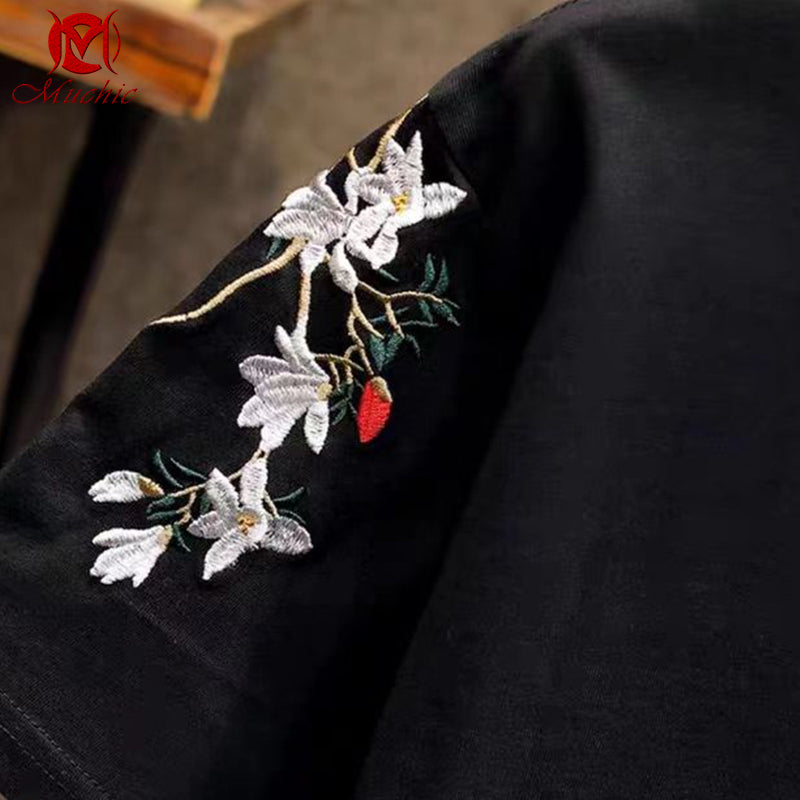 Unisex Intangible Cultural Heritag Magpie Embroidery T-shirt(Hand Embroidered) (Duty Free)