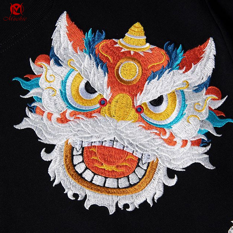 Unisex Intangible Cultural Heritage Waking Lion Embroidery T-shirt(Hand Embroidered) (Duty Free)