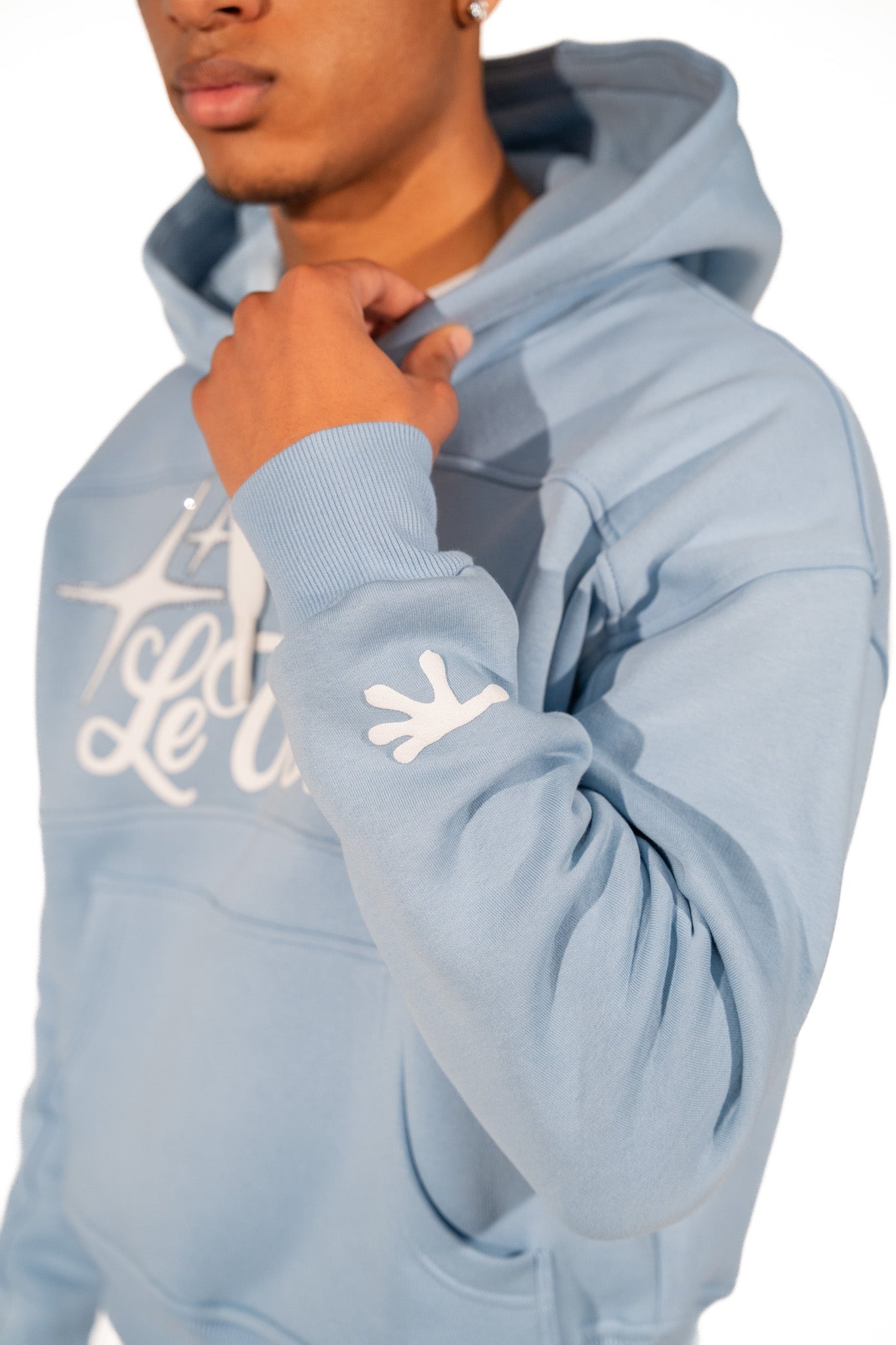 LT2 BABYBLUE HOODIE