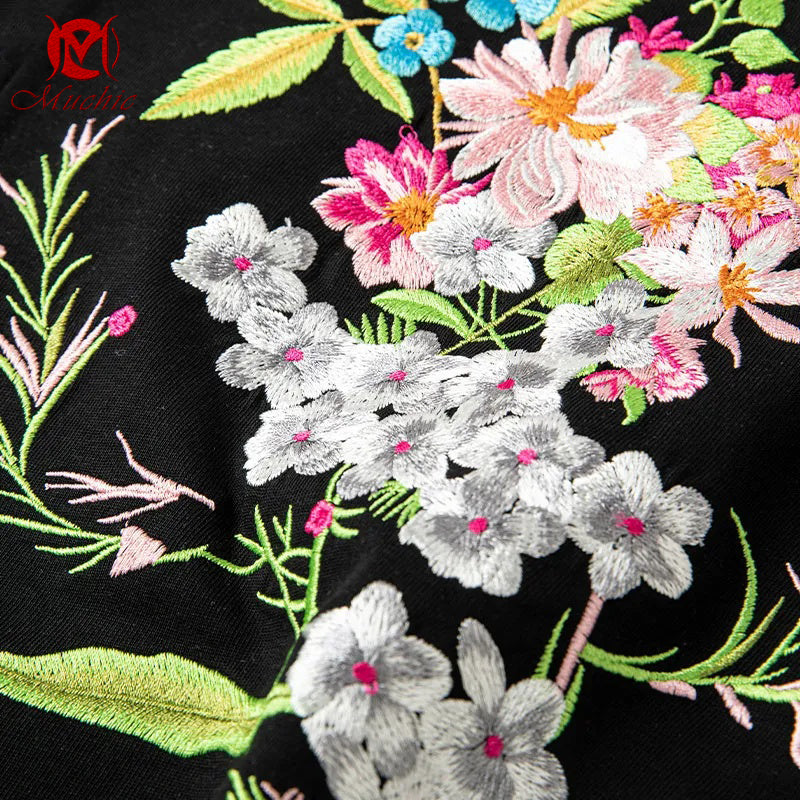 Unisex Intangible Cultural Heritag Flowers Embroidery T-shirt(Hand Embroidered) (Duty Free)