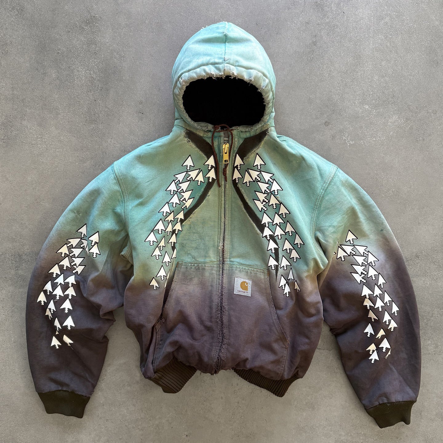 Vintage distressed gradient arrow pattern zip-up padded jacket